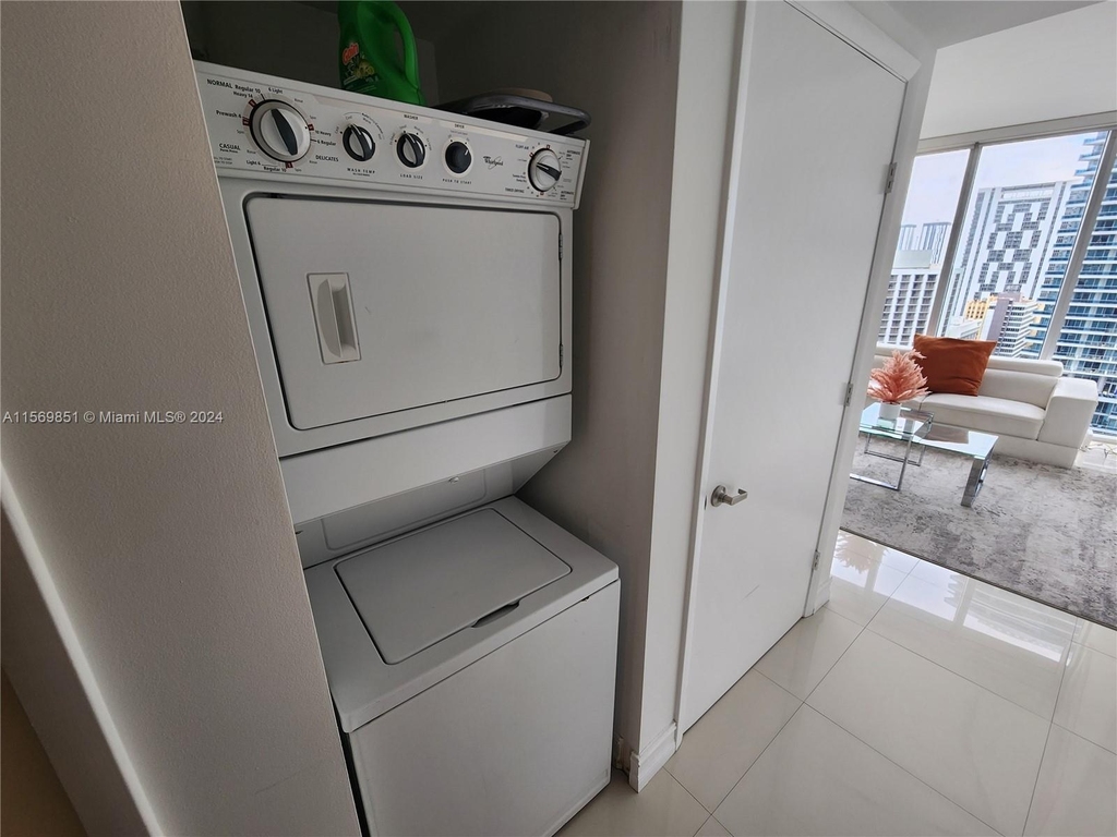 485 Brickell Ave - Photo 13