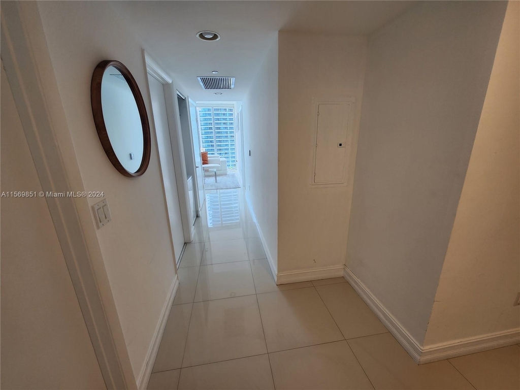 485 Brickell Ave - Photo 5