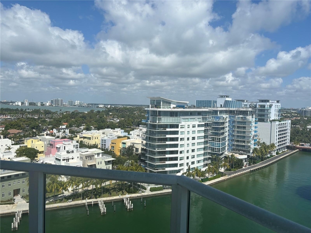 5900 Collins Ave - Photo 2