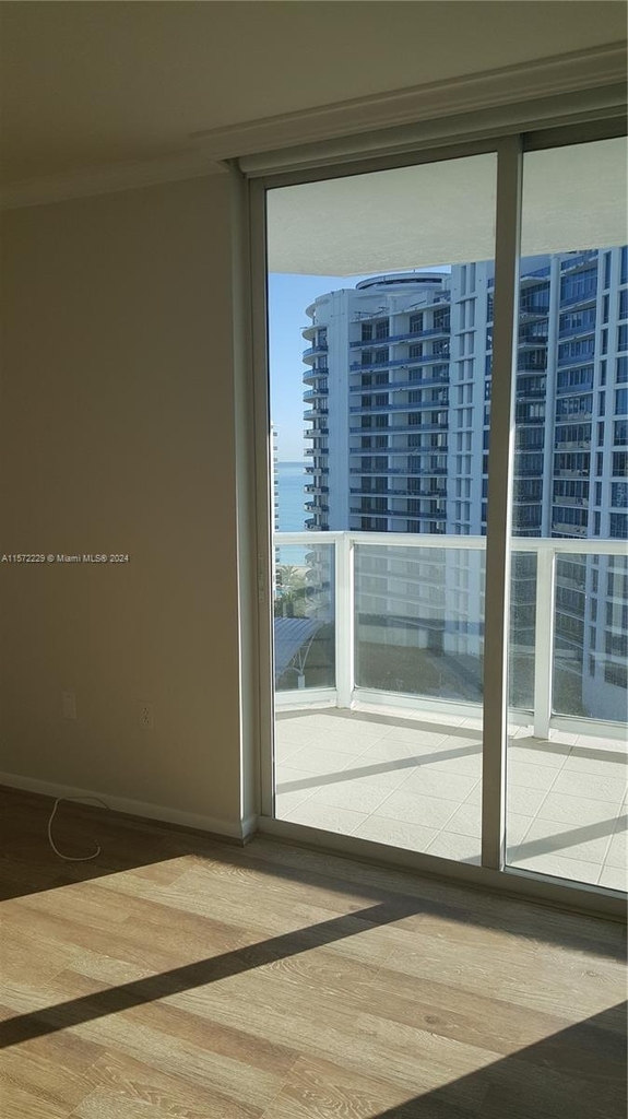 5900 Collins Ave - Photo 20