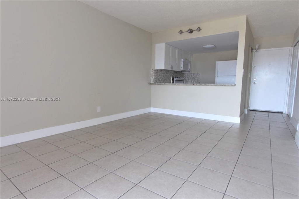 801 Nw 47th Ave - Photo 1
