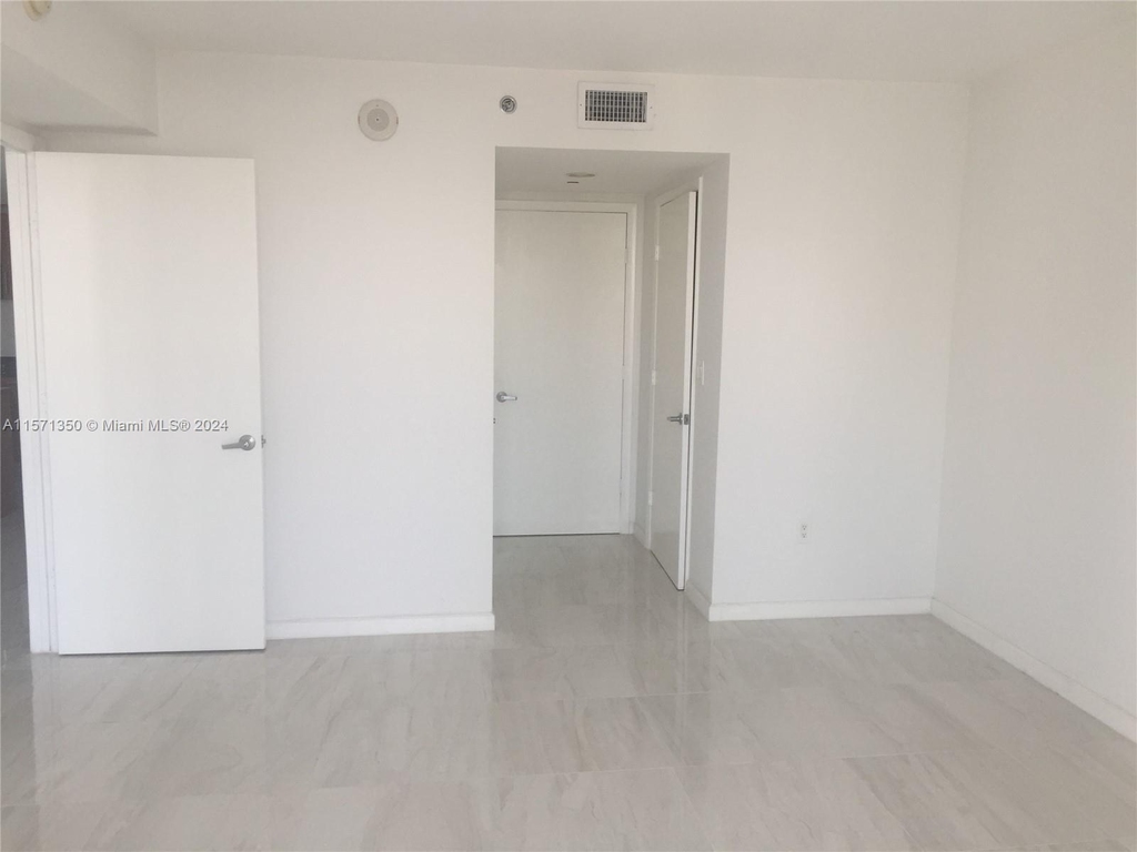 50 Biscayne Blvd - Photo 6