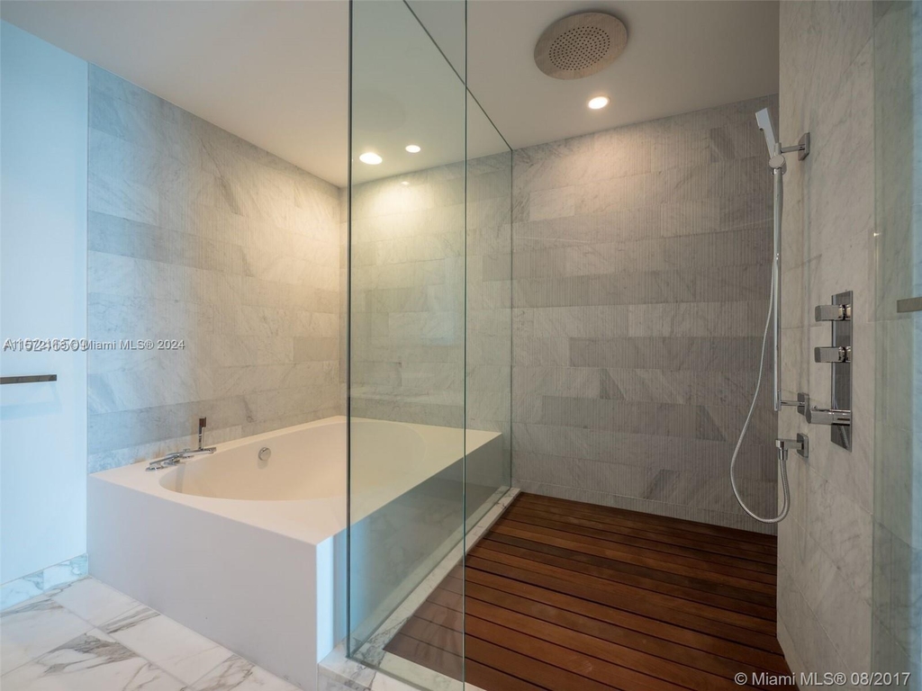 10201 Collins Ave - Photo 5