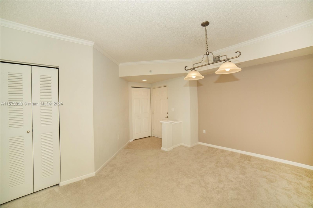 17145 N Bay Rd - Photo 2