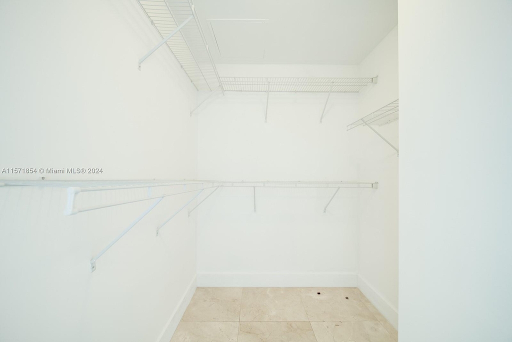 950 Brickell Bay Dr - Photo 10