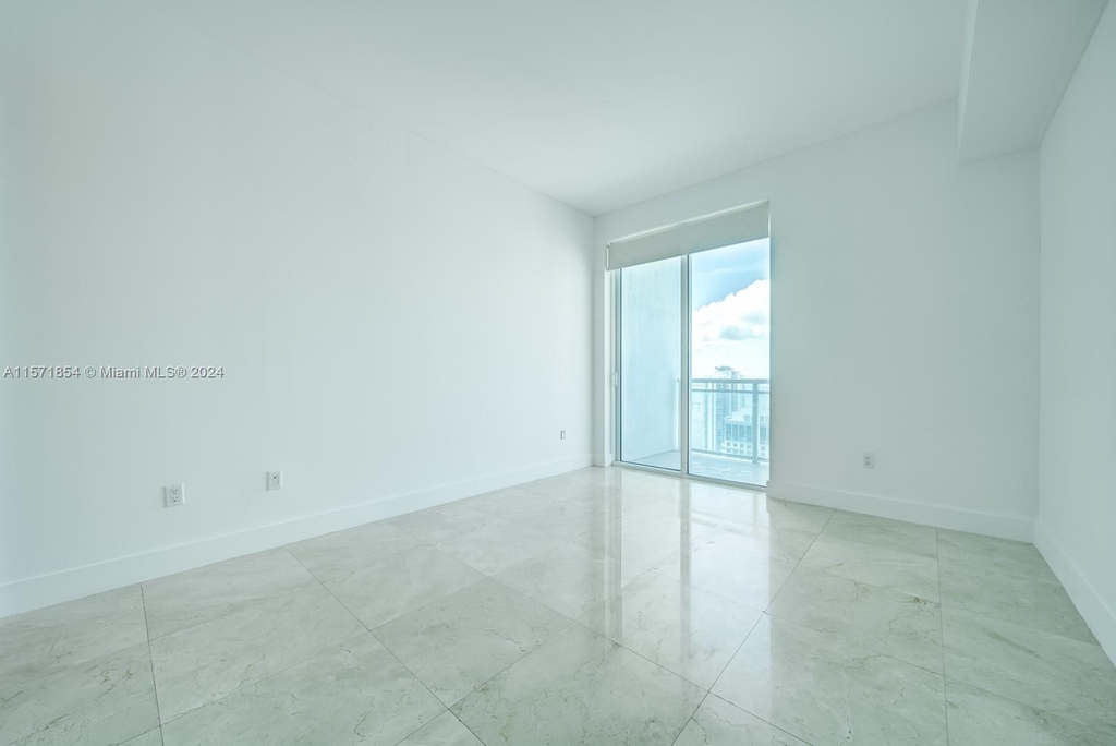 950 Brickell Bay Dr - Photo 8