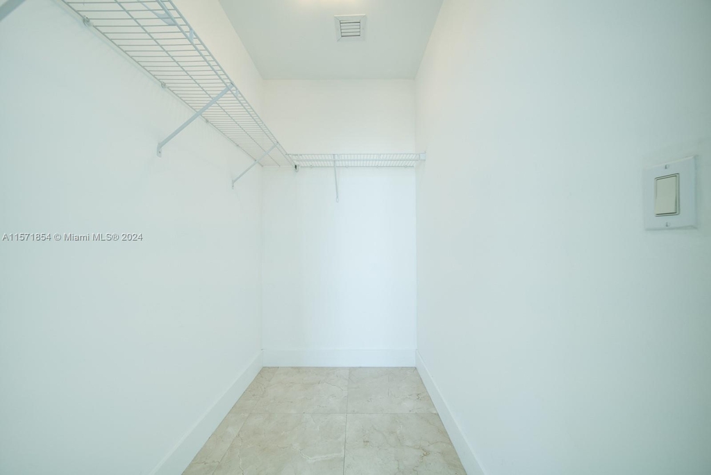 950 Brickell Bay Dr - Photo 15