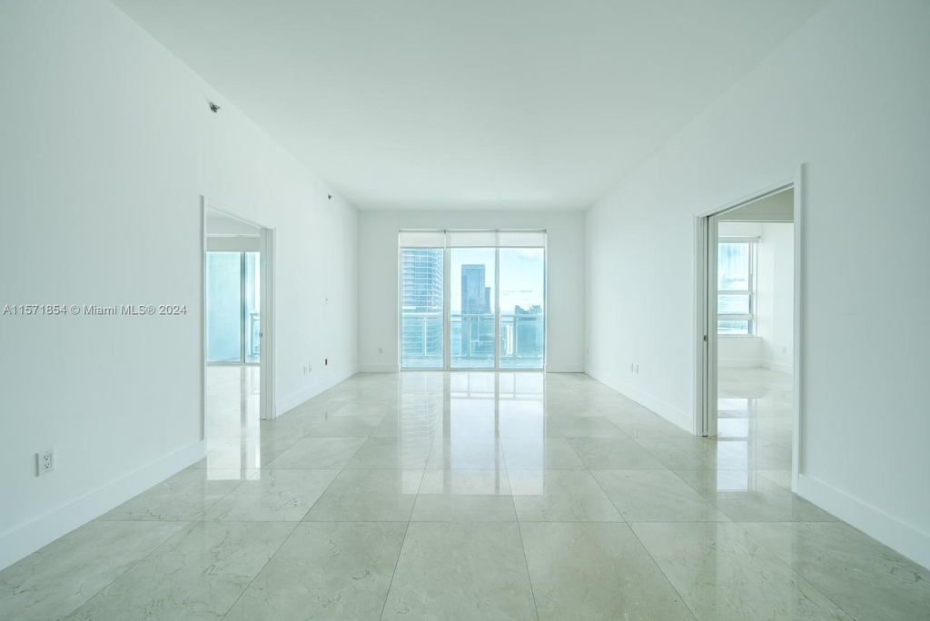 950 Brickell Bay Dr - Photo 1