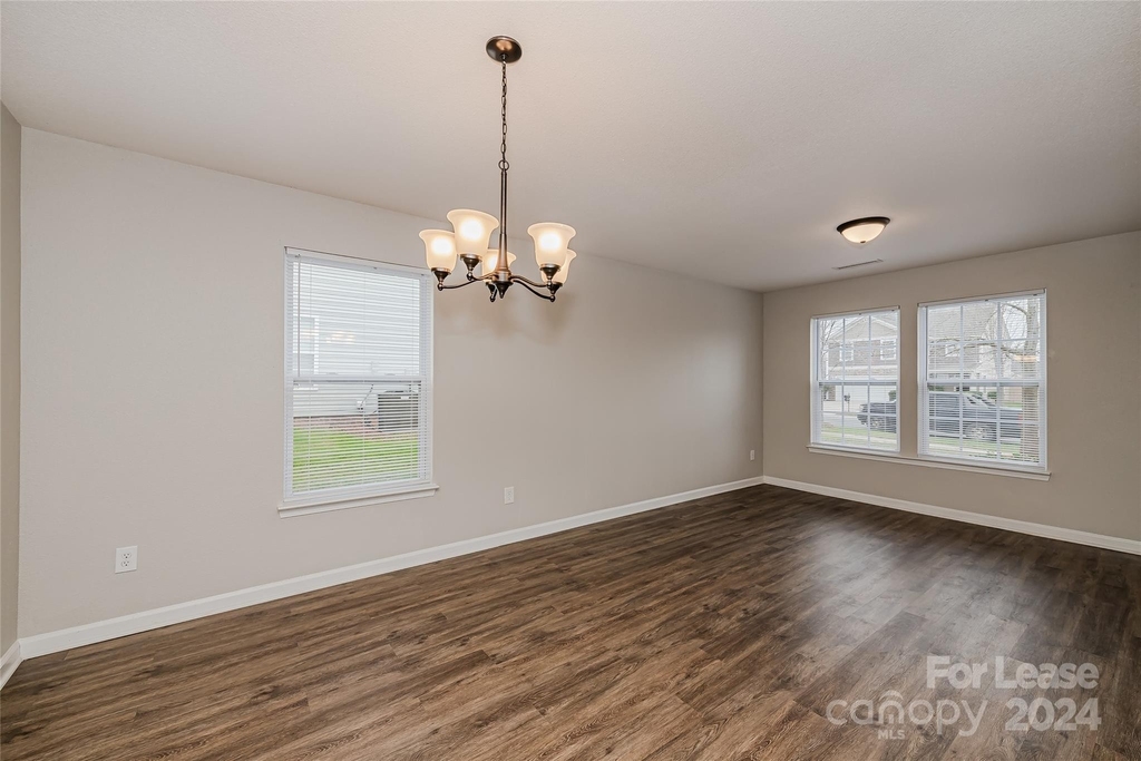 2714 Gusty Lane - Photo 6