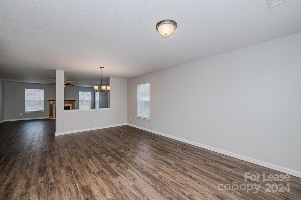 2714 Gusty Lane - Photo 5