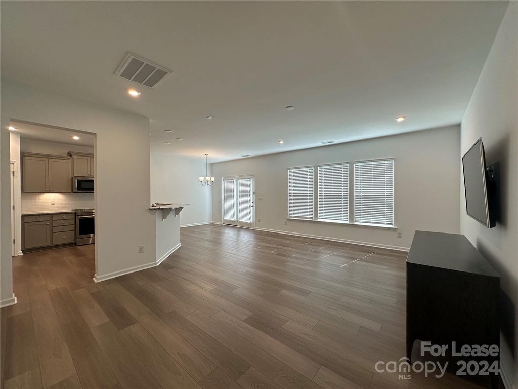 13010 Rover Street - Photo 6