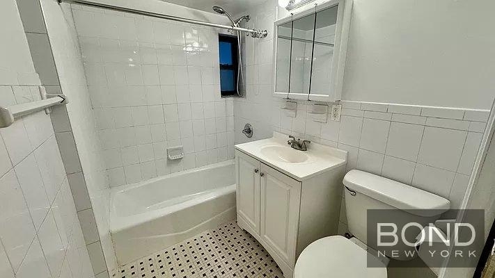 213.5 West 16th Street - Photo 13