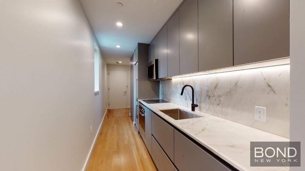 515 East 86th Street - Photo 1