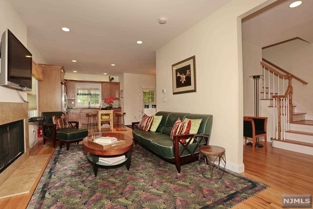 125 Tenafly Road - Photo 3