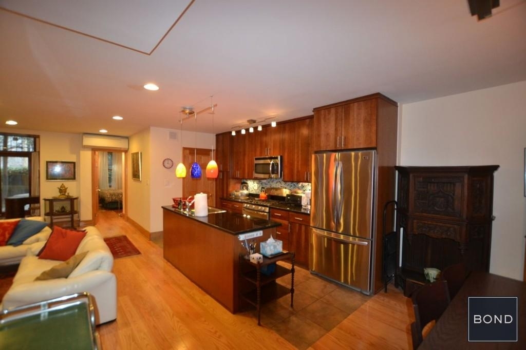 7.5 West 75 Street - Photo 1