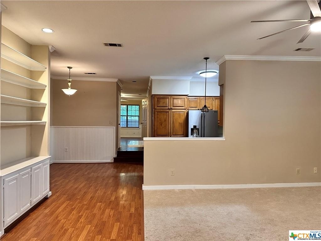 705 Crystal Cove - Photo 3