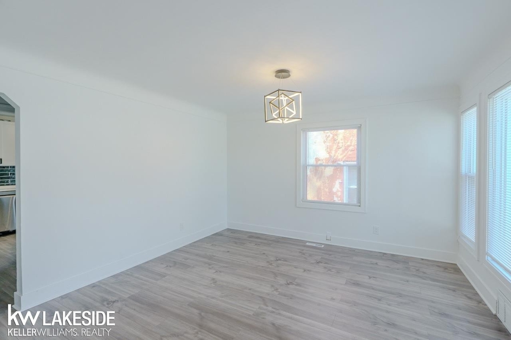 1320 S Campbell - Photo 2