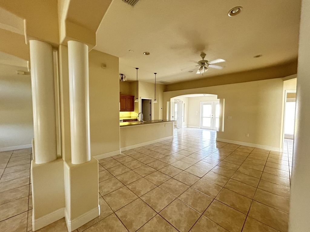 4088 Rolling Hill Drive - Photo 2