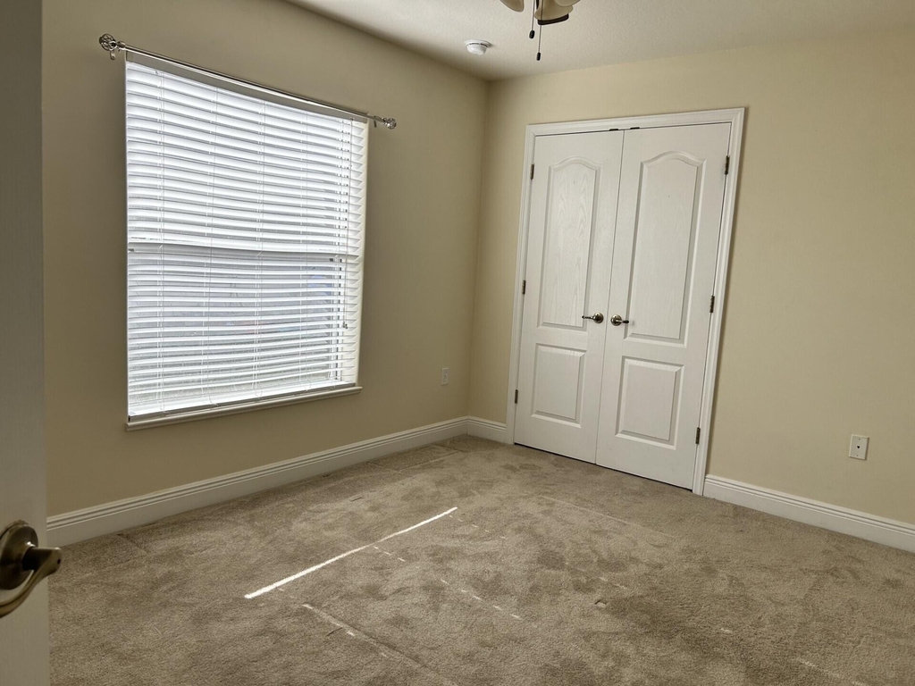 4088 Rolling Hill Drive - Photo 5
