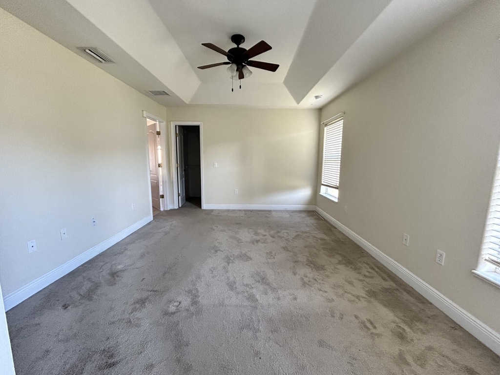 4088 Rolling Hill Drive - Photo 3