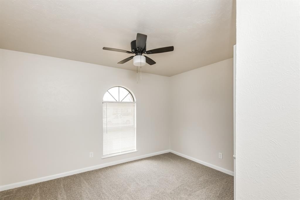 5011 Sandalwood Lane - Photo 11