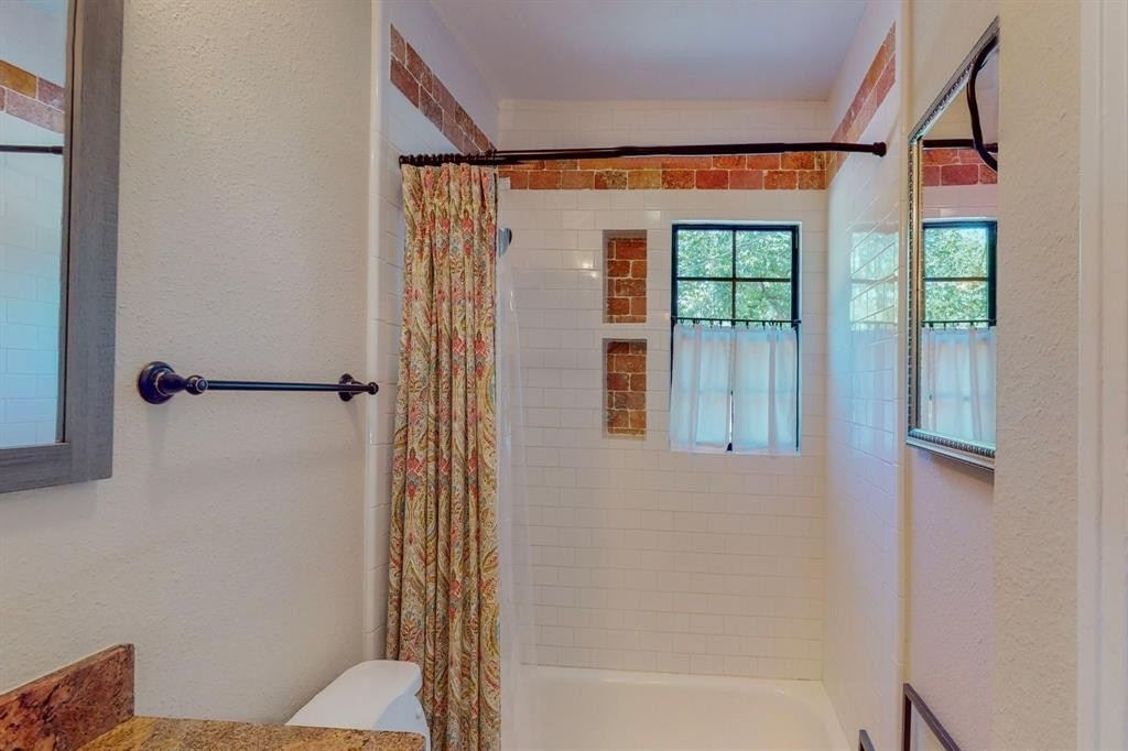 7308 Gaston Avenue - Photo 15