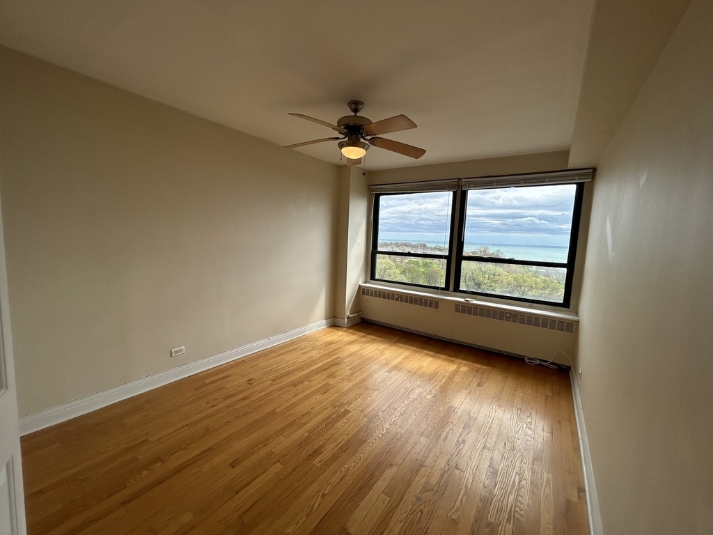 4180 N Marine Drive - Photo 2