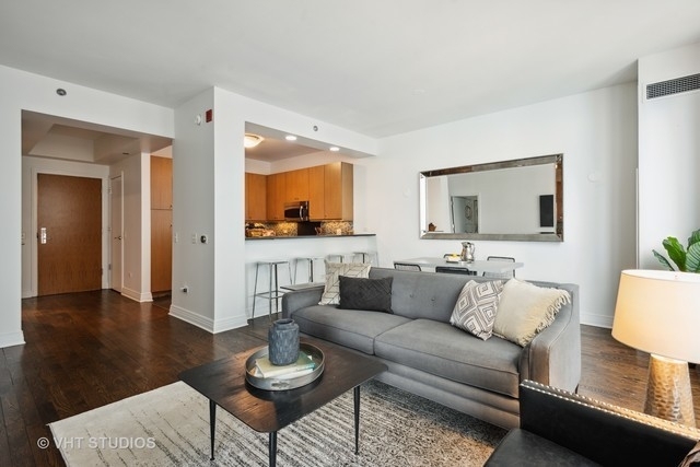 600 N Lake Shore Drive - Photo 3