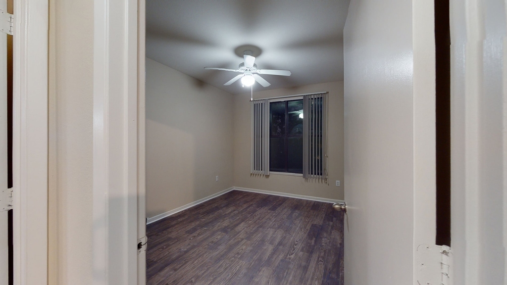 7001 Parkwood Boulevard - Photo 3