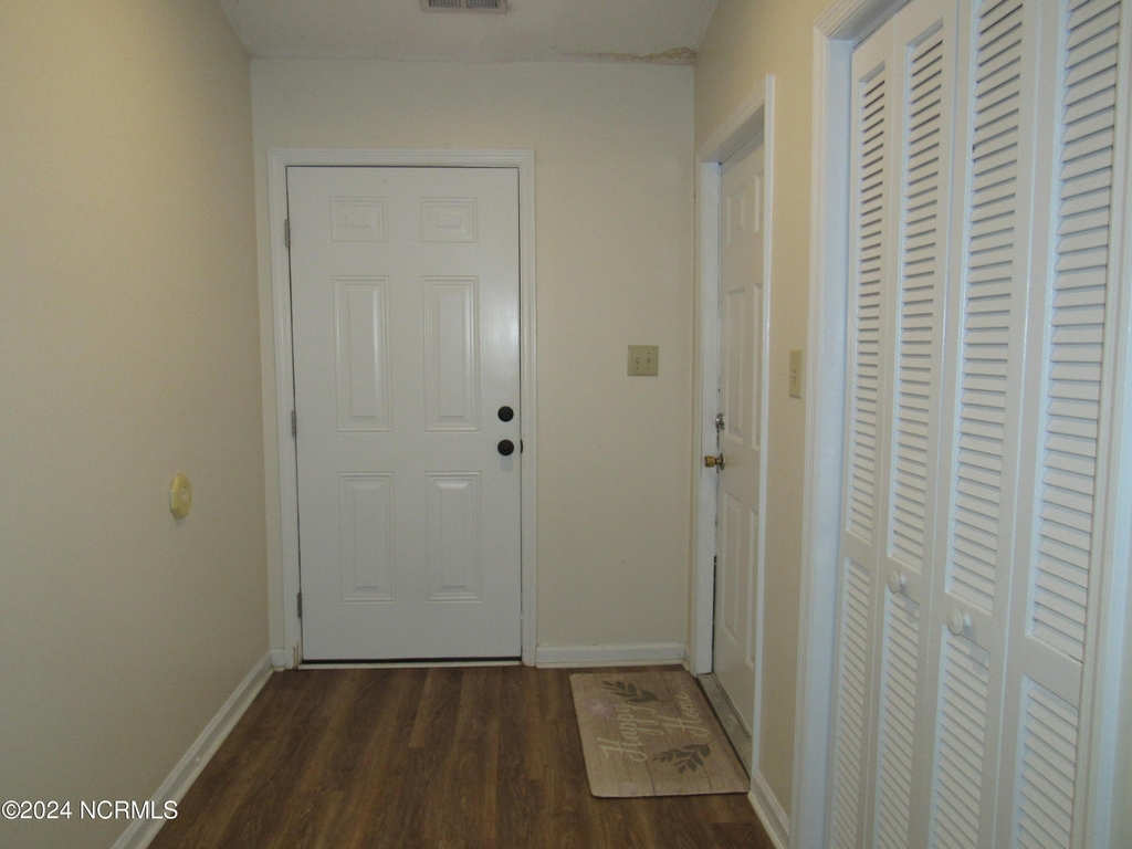 2047 Foxhorn Road - Photo 7