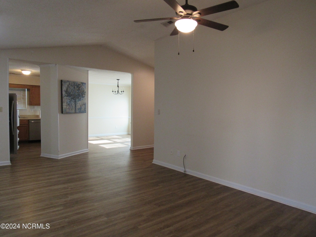 2047 Foxhorn Road - Photo 5