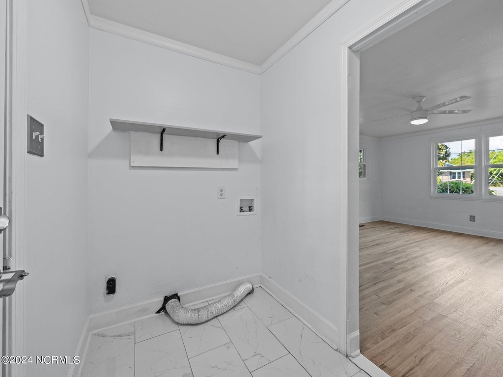 1011 Daniel Place - Photo 10