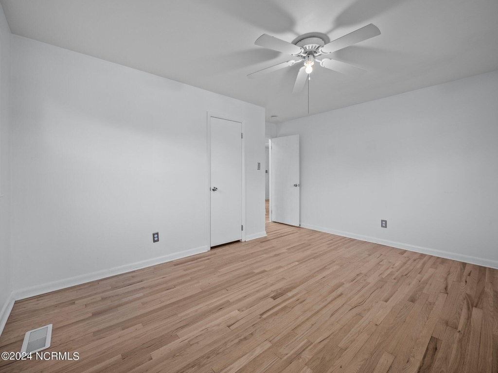 1011 Daniel Place - Photo 22