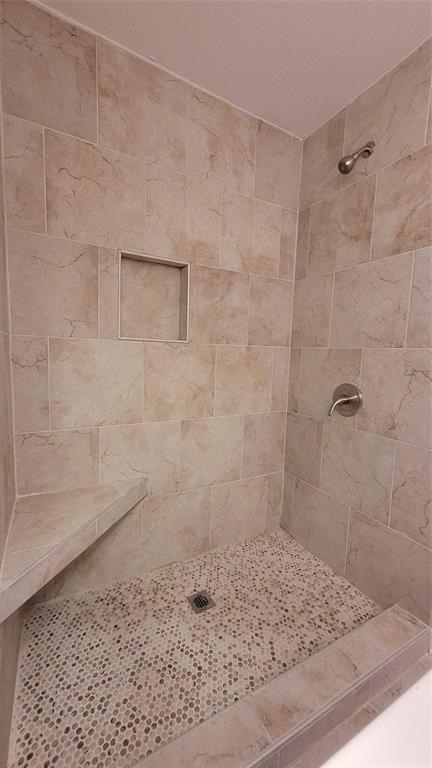 10811 Richmond Avenue - Photo 5