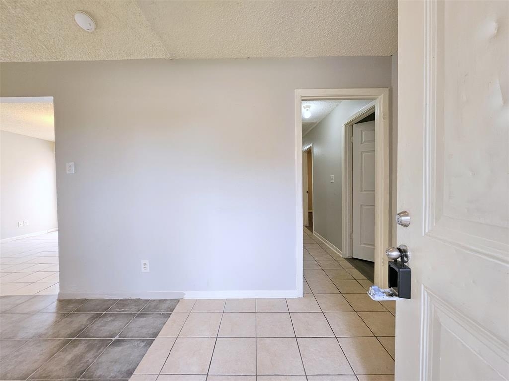 10722 Sherburne Drive - Photo 2