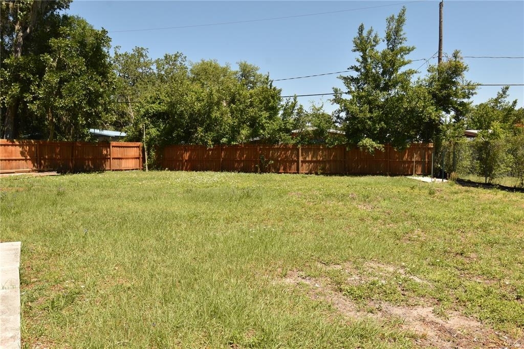 1103 Teakwood Avenue - Photo 24