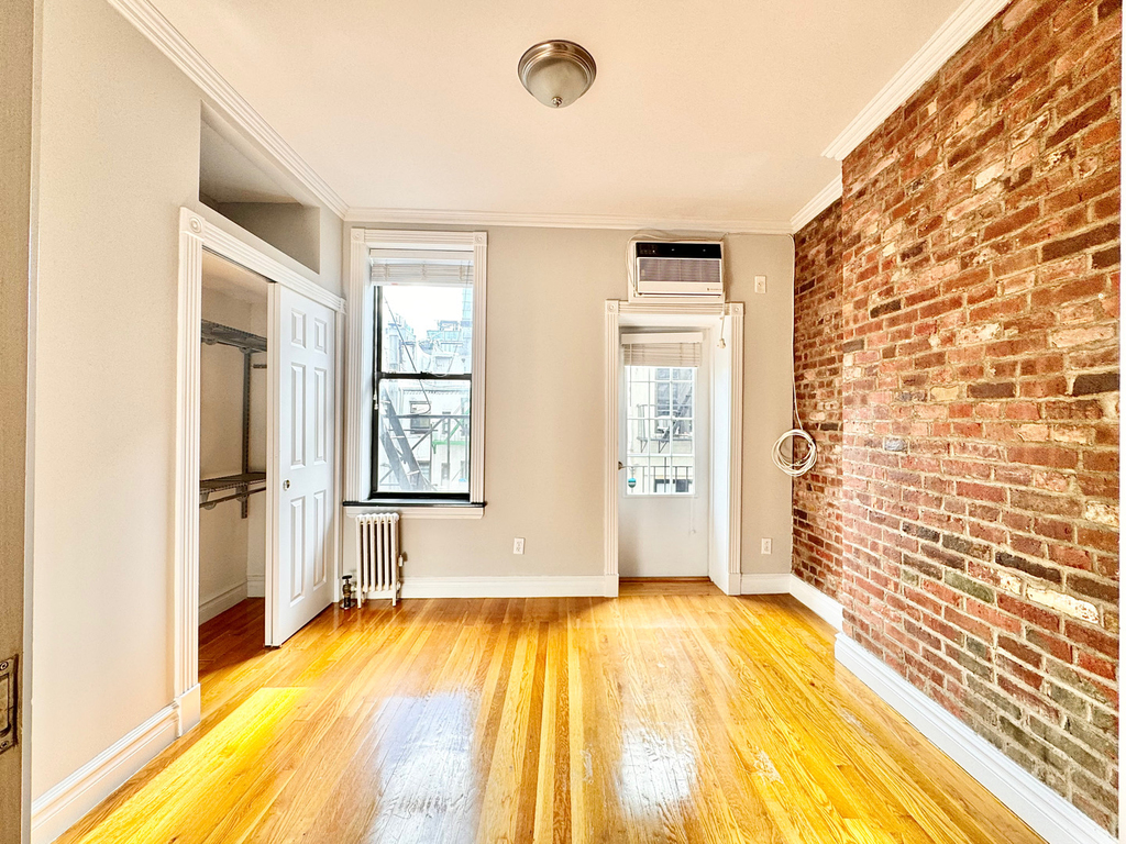 250 Mott Street - Photo 5