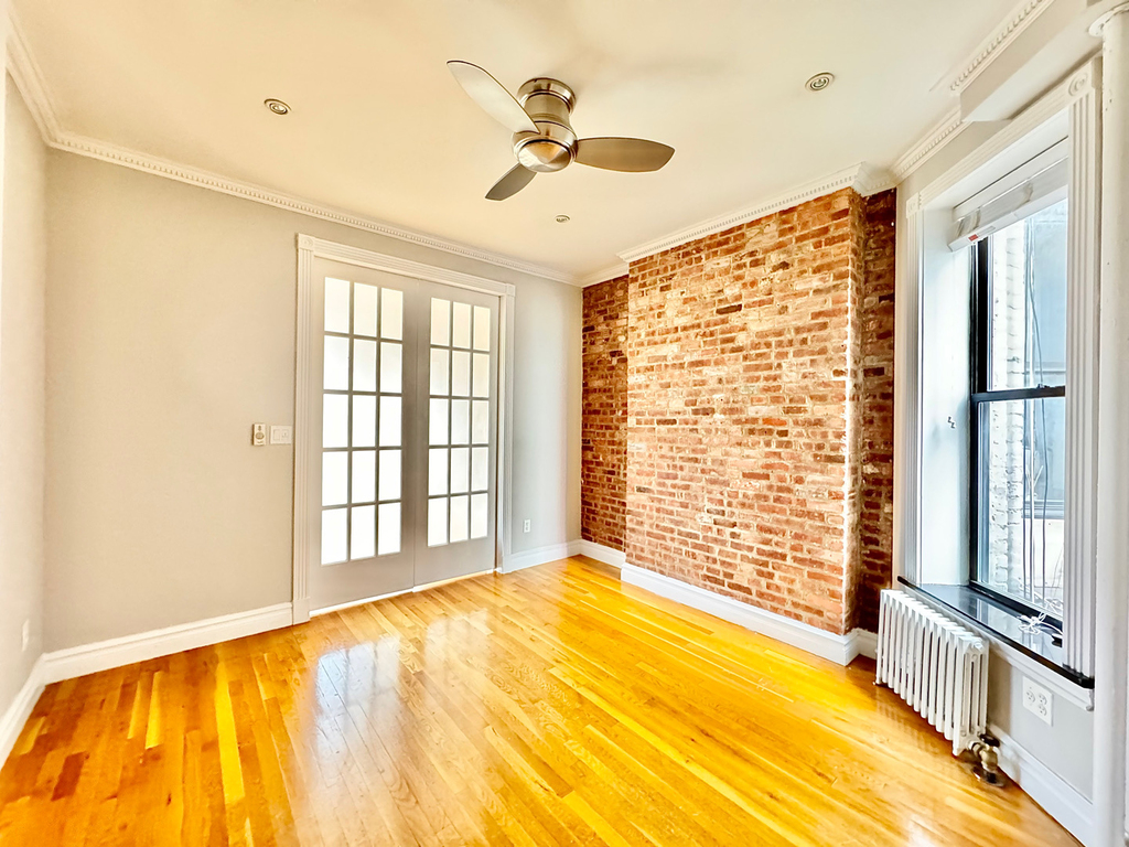 250 Mott Street - Photo 4