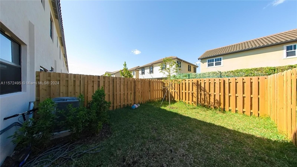 11721 Sw 245th Ter - Photo 6