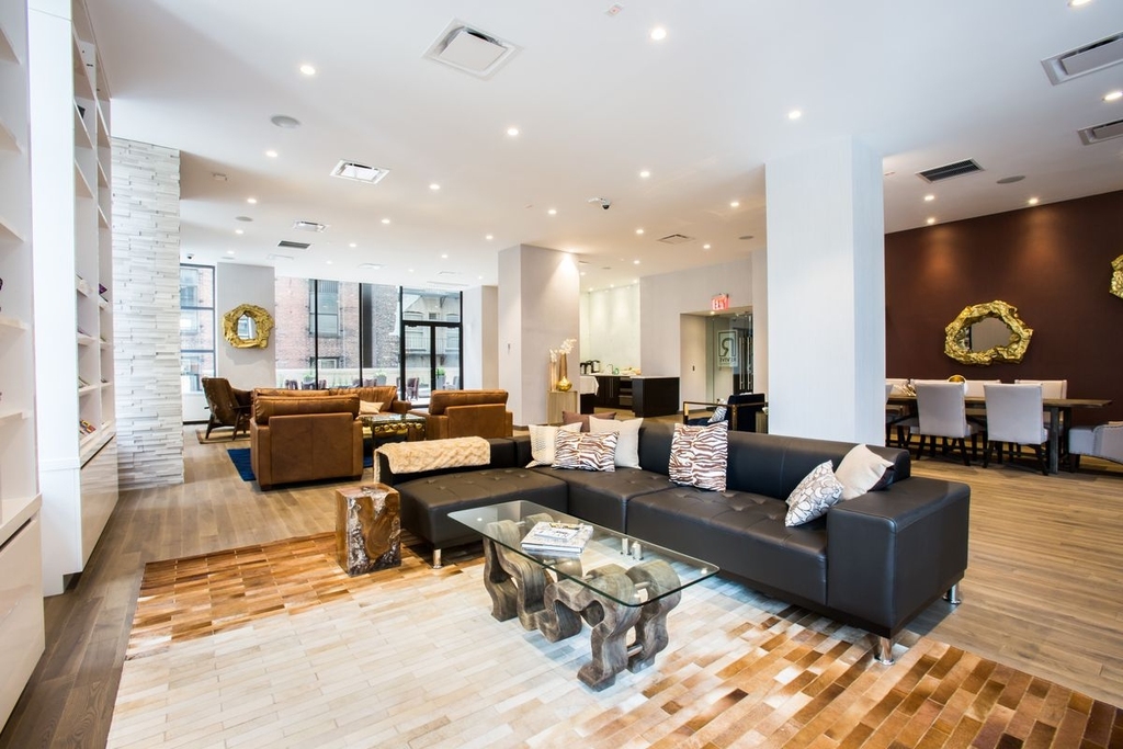 West 48th Street | Theater District  - Photo 8