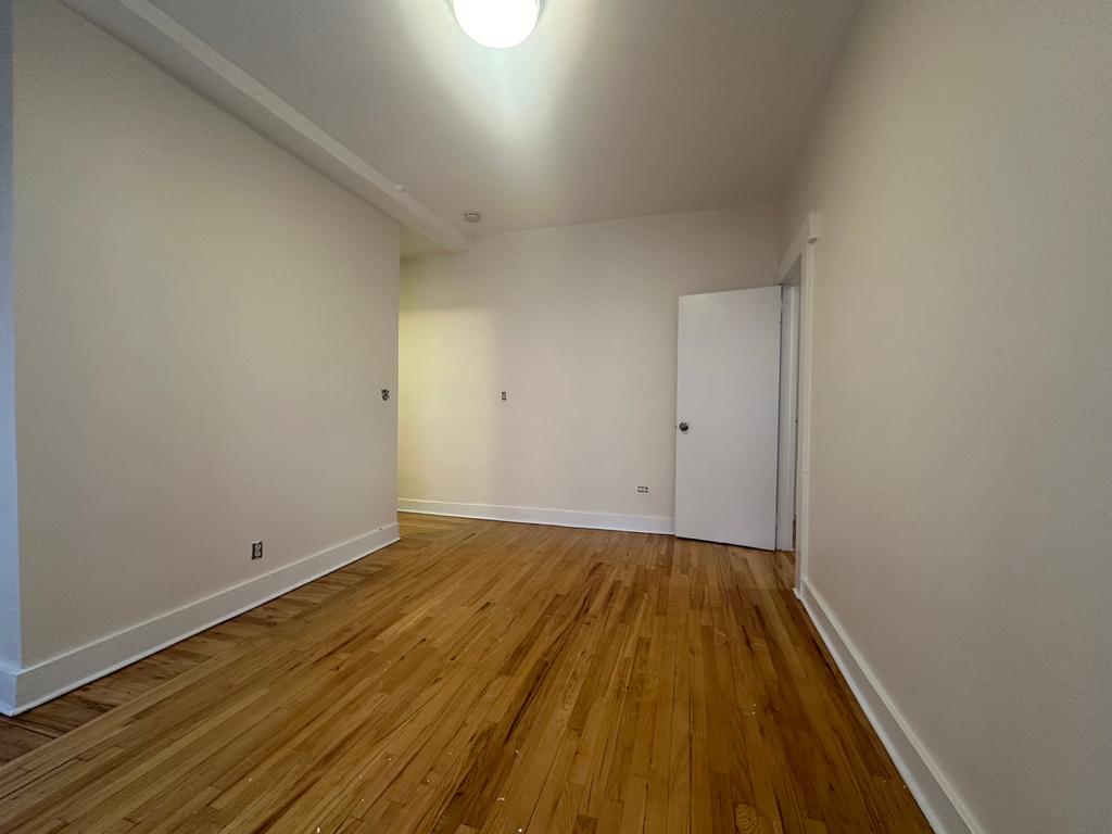 326 East 58th Street - Photo 8