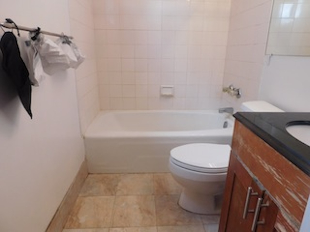 370 West 30th Street - Photo 7