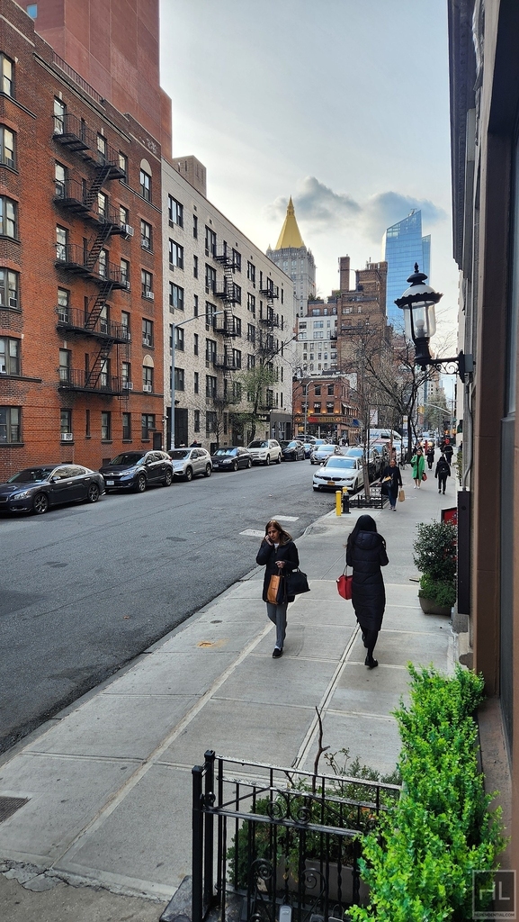 East 28 Street - Photo 11