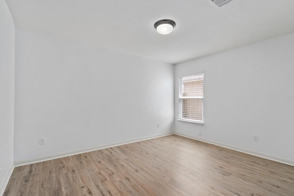 1517 Treeta Trl - Photo 18