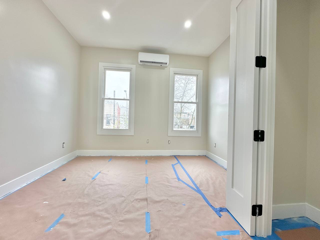 1611 Hancock Street - Photo 1