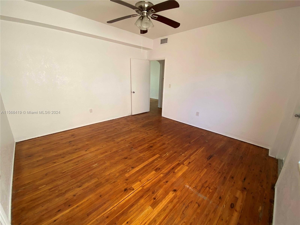 1755 Washington Ave - Photo 9