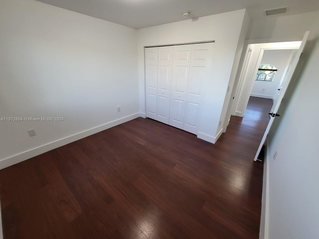 10949 Sw 226th Ter - Photo 16