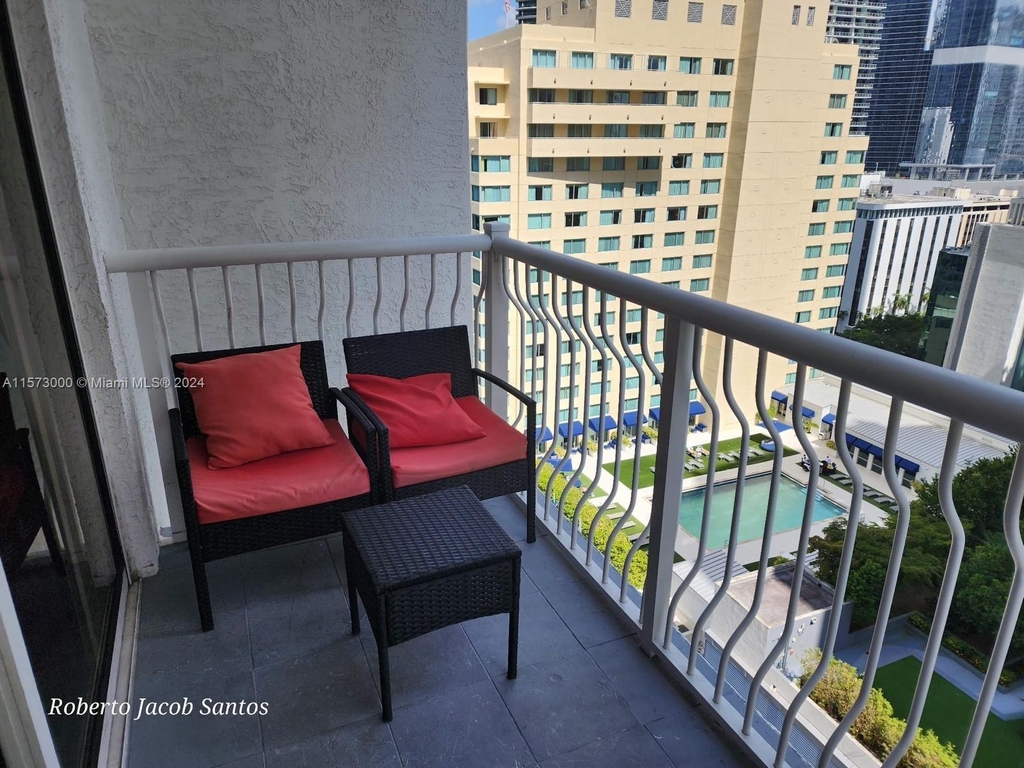 1200 Brickell Bay Dr - Photo 25