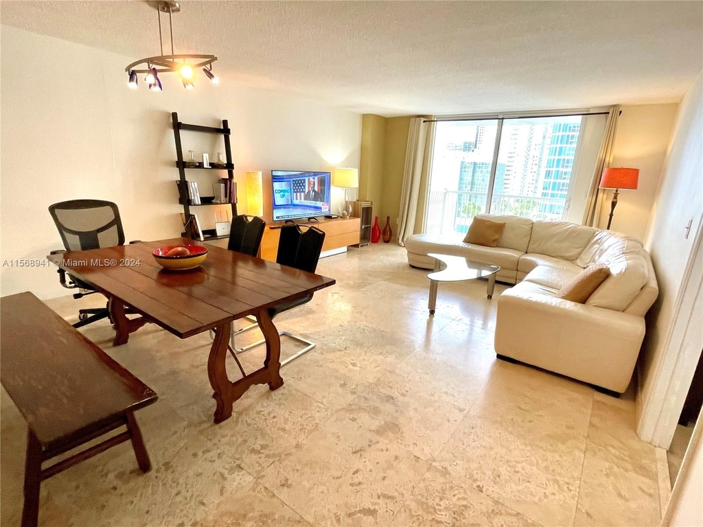 1200 Brickell Bay Dr - Photo 1