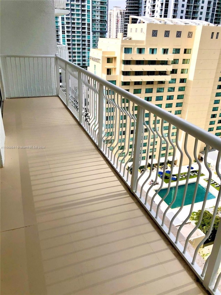 1200 Brickell Bay Dr - Photo 31